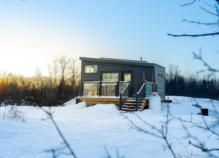 Stonecrop Cabin Cabinscape   Cabinscape Stonecrop Winter Exterior Header 768x554 